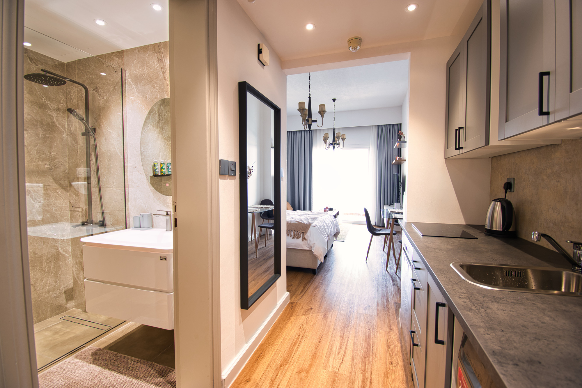 Vacation Rental picture, new modern apartment, hallway view